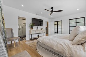 Carlsbad Beachfront Home W Hot tub