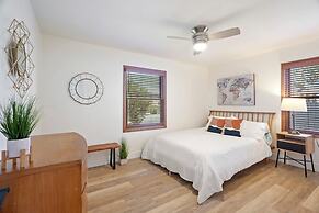 Coastal Palm Haven - With Hot Tub