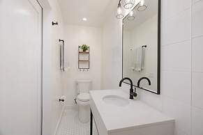 Coastal Palm Haven - With Hot Tub