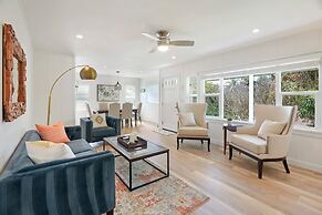 Coastal Palm Haven - With Hot Tub