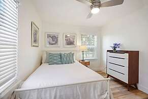 Coastal Palm Haven - With Hot Tub