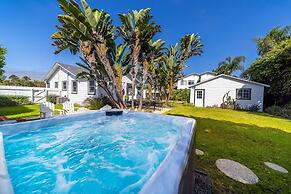 Coastal Palm Haven - With Hot Tub