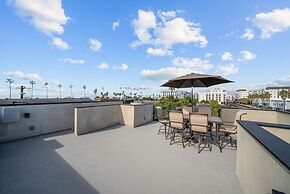 Rooftop Home With Ocean View Private Parking