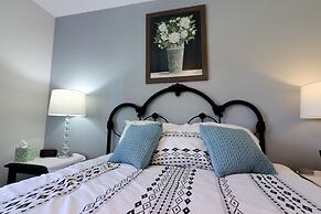 One-of-a-kind Home Near Moody Gardens