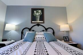 One-of-a-kind Home Near Moody Gardens