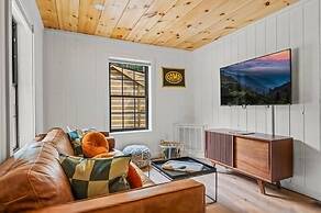 Group Getaway, Modern Cabins Sleep 16, Gatlinburg