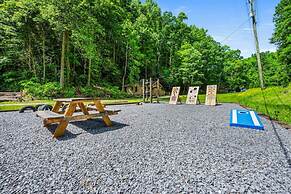 Group Getaway, Modern Cabins Sleep 16, Gatlinburg