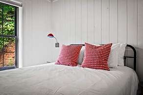 Group Getaway, Modern Cabins Sleep 16, Gatlinburg