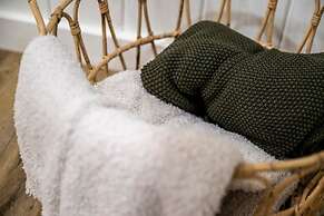 Group Getaway, Modern Cabins Sleep 16, Gatlinburg