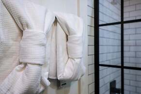 Group Getaway, Modern Cabins Sleep 16, Gatlinburg