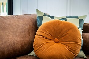 Group Getaway, Modern Cabins Sleep 16, Gatlinburg