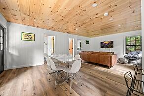 Group Getaway, Modern Cabins Sleep 16, Gatlinburg