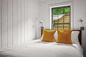 Group Getaway, Modern Cabins Sleep 16, Gatlinburg