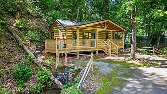 Group Getaway, Modern Cabins Sleep 16, Gatlinburg