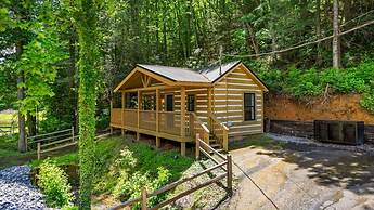 Group Getaway, Modern Cabins Sleep 16, Gatlinburg