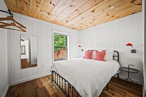 Group Getaway, Modern Cabins Sleep 16, Gatlinburg