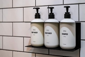 Group Getaway, Modern Cabins Sleep 16, Gatlinburg