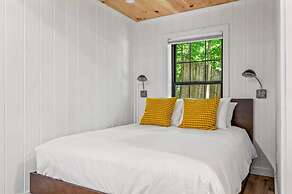 Group Getaway, Modern Cabins Sleep 16, Gatlinburg