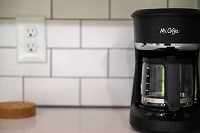 Group Getaway, Modern Cabins Sleep 16, Gatlinburg