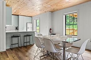 Group Getaway, Modern Cabins Sleep 16, Gatlinburg