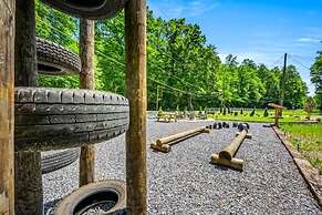 Group Getaway, Modern Cabins Sleep 16, Gatlinburg