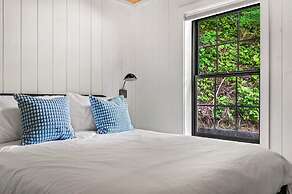 Group Getaway, Modern Cabins Sleep 16, Gatlinburg