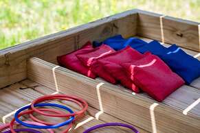 Group Getaway, Modern Cabins Sleep 16, Gatlinburg