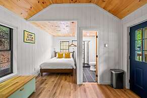 Group Getaway, Modern Cabins Sleep 16, Gatlinburg