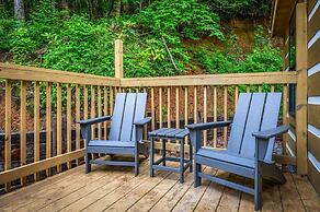 Group Getaway, Modern Cabins Sleep 16, Gatlinburg