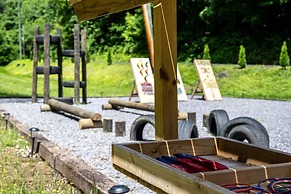 Group Getaway, Modern Cabins Sleep 16, Gatlinburg