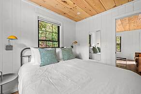 Group Getaway, Modern Cabins Sleep 16, Gatlinburg