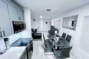 Modern Lux Home 3BR 2BA With Heated Pool