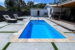 Modern Lux Home 3BR 2BA With Heated Pool