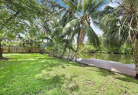 Stylish 4BR 2BA Home w Spacious Backyard in Vibrant Wilton Manors
