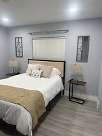 Relaxing 4BR 2BA Home With Wifi and Private Pool in Fabulous Fort Laud