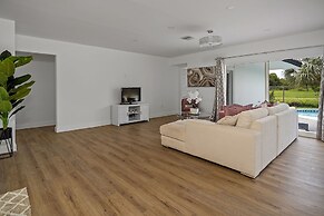Dreamy 4BR Getaway w Private Pool Luxe Patio in Miramar
