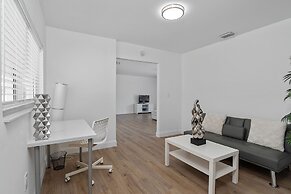 Dreamy 4BR Getaway w Private Pool Luxe Patio in Miramar