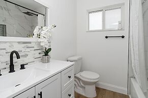 Dreamy 4BR Getaway w Private Pool Luxe Patio in Miramar