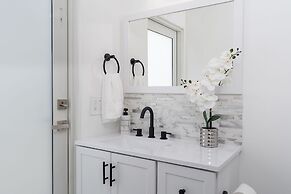 Dreamy 4BR Getaway w Private Pool Luxe Patio in Miramar