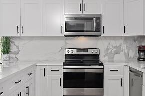 Dreamy 4BR Getaway w Private Pool Luxe Patio in Miramar