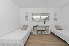 Dreamy 4BR Getaway w Private Pool Luxe Patio in Miramar