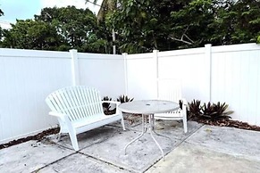 Hollywood Hideaway Luxe 3BR Escape