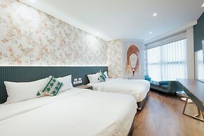 Apec Mandala Cham Bay Hotels & Resorts