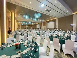 Apec Mandala Cham Bay Hotels & Resorts