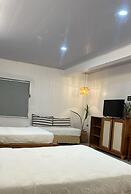 Edificio La Esquina Cesar Mariscos