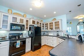 Serenity By the Sea - Great Views in Treasure Isla