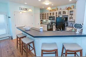 Serenity By the Sea - Great Views in Treasure Isla