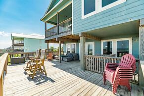 Superb Home With Private Walkover to Beach