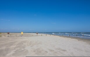 Unforgettable Vacation Getaway in Treasure Island