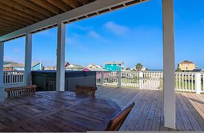 Unforgettable Vacation Getaway in Treasure Island